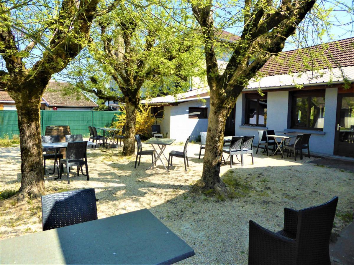 Auberge De La Paillere Lavours Exterior foto