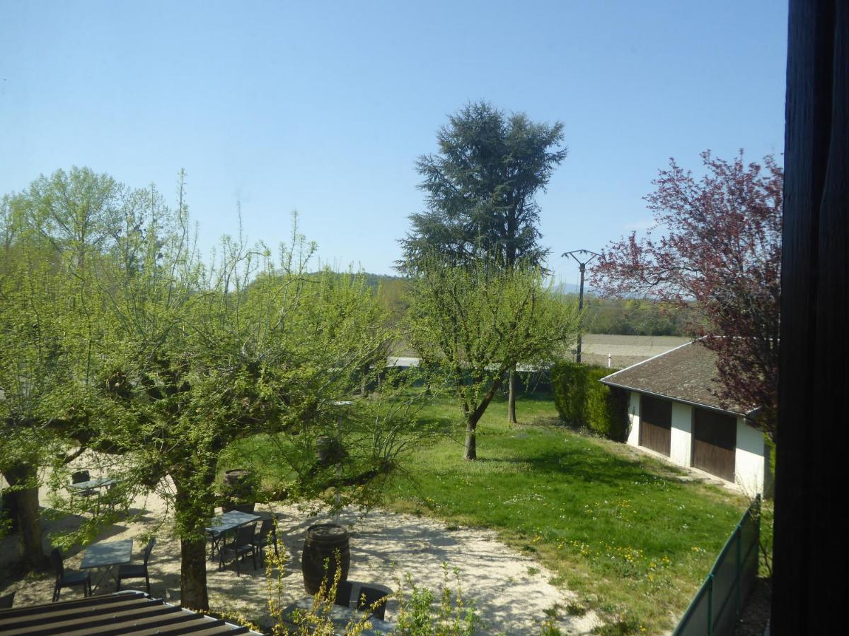 Auberge De La Paillere Lavours Exterior foto